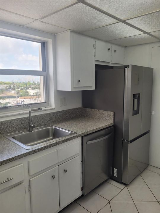 For Rent: $2,270 (1 beds, 1 baths, 1057 Square Feet)