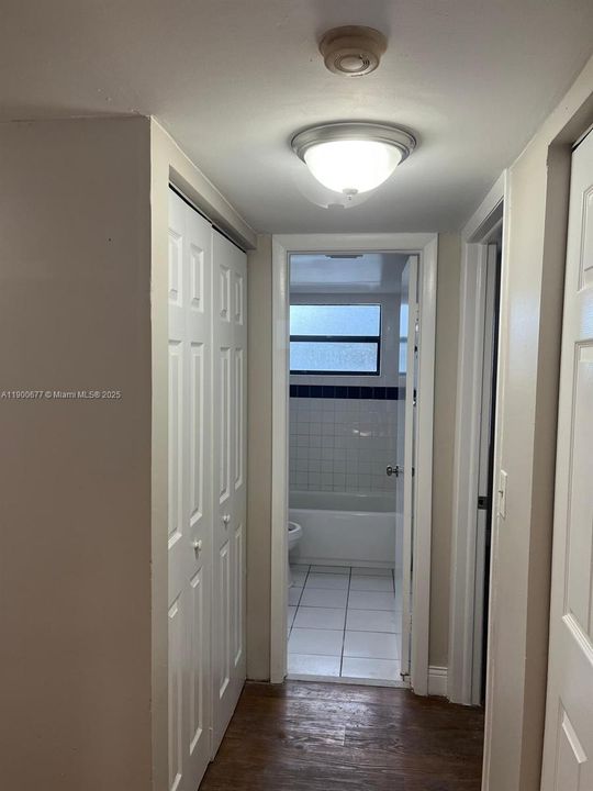 For Rent: $2,300 (3 beds, 2 baths, 1070 Square Feet)