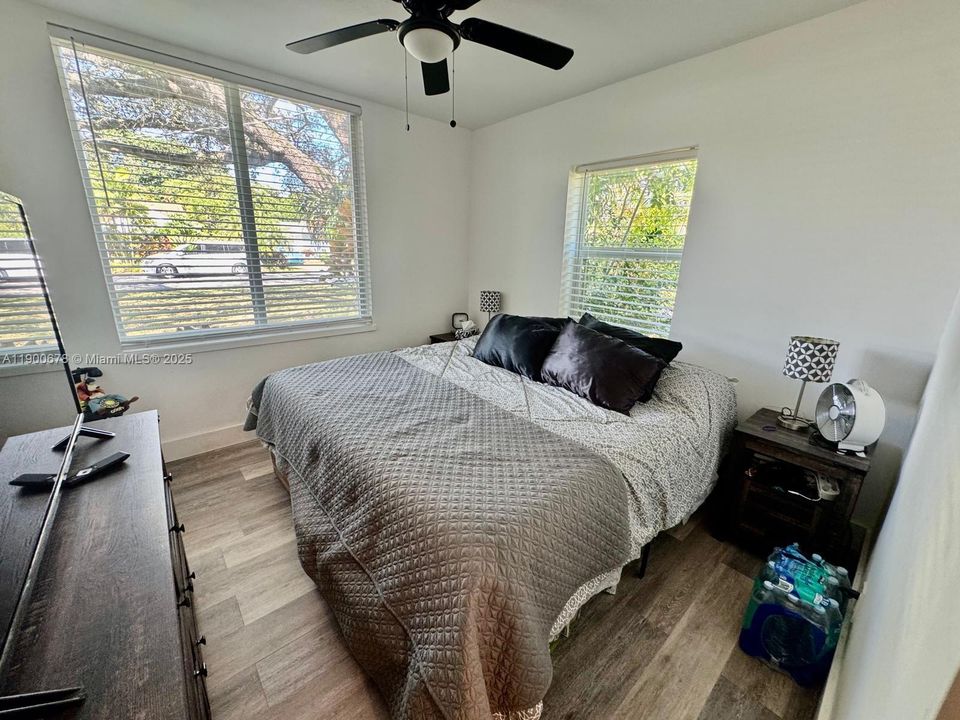 For Sale: $515,000 (3 beds, 1 baths, 1112 Square Feet)