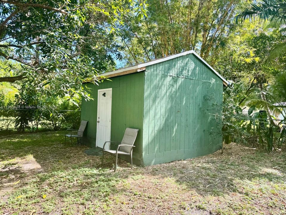 For Sale: $515,000 (3 beds, 1 baths, 1112 Square Feet)