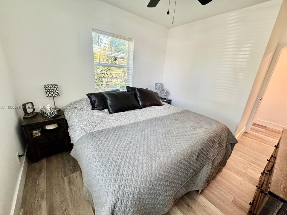 For Sale: $515,000 (3 beds, 1 baths, 1112 Square Feet)