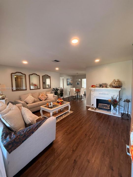 For Sale: $350,000 (3 beds, 2 baths, 1446 Square Feet)