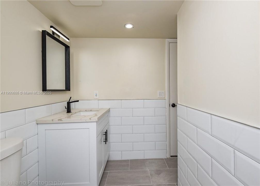 For Sale: $345,000 (2 beds, 2 baths, 1231 Square Feet)