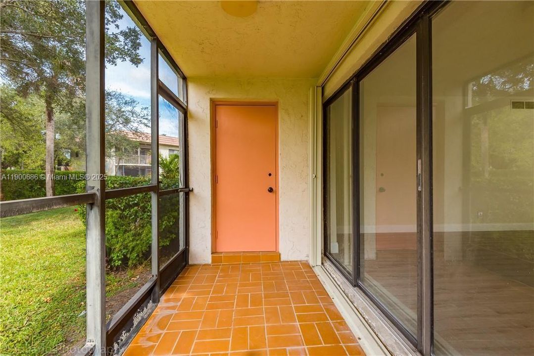 For Sale: $345,000 (2 beds, 2 baths, 1231 Square Feet)