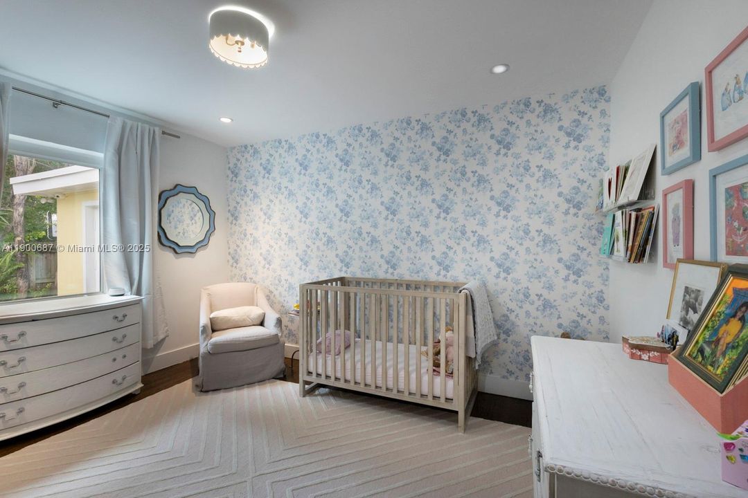 For Sale: $1,800,000 (3 beds, 2 baths, 2778 Square Feet)