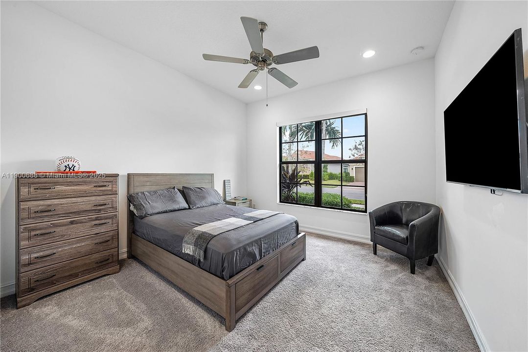 На продажу: $1,050,000 (3 спален, 2 ванн, 1968 Квадратных фут)