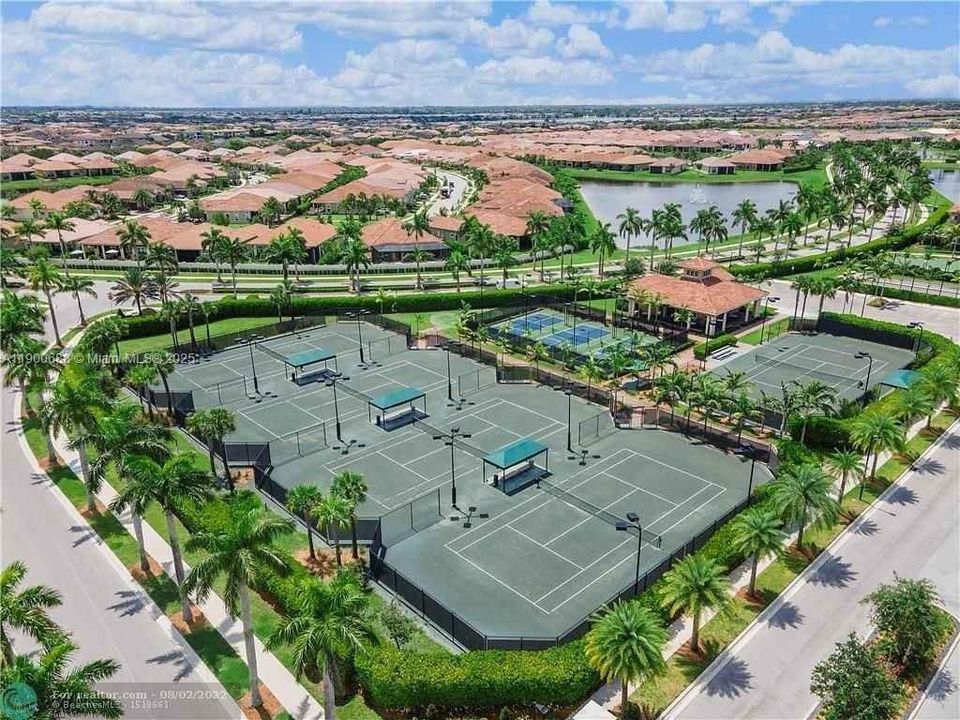 На продажу: $1,050,000 (3 спален, 2 ванн, 1968 Квадратных фут)