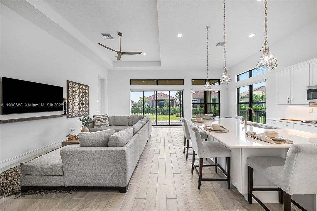 На продажу: $1,050,000 (3 спален, 2 ванн, 1968 Квадратных фут)