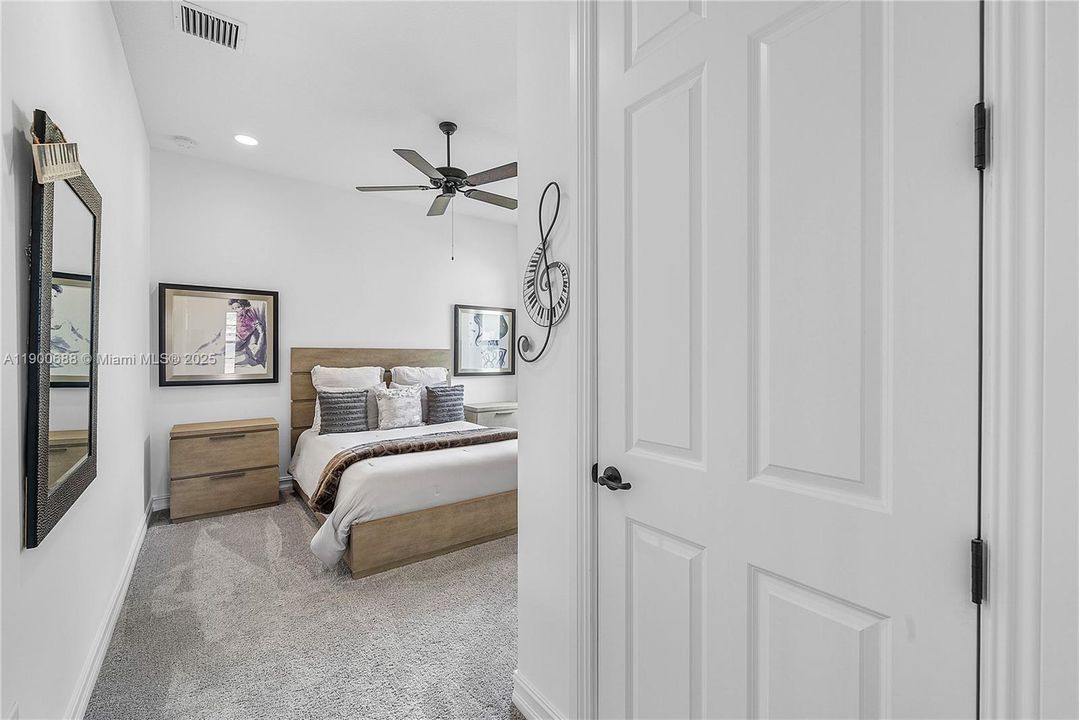 На продажу: $1,050,000 (3 спален, 2 ванн, 1968 Квадратных фут)