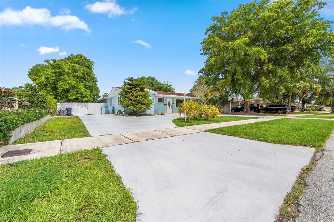 For Sale: $789,900 (4 beds, 2 baths, 2242 Square Feet)