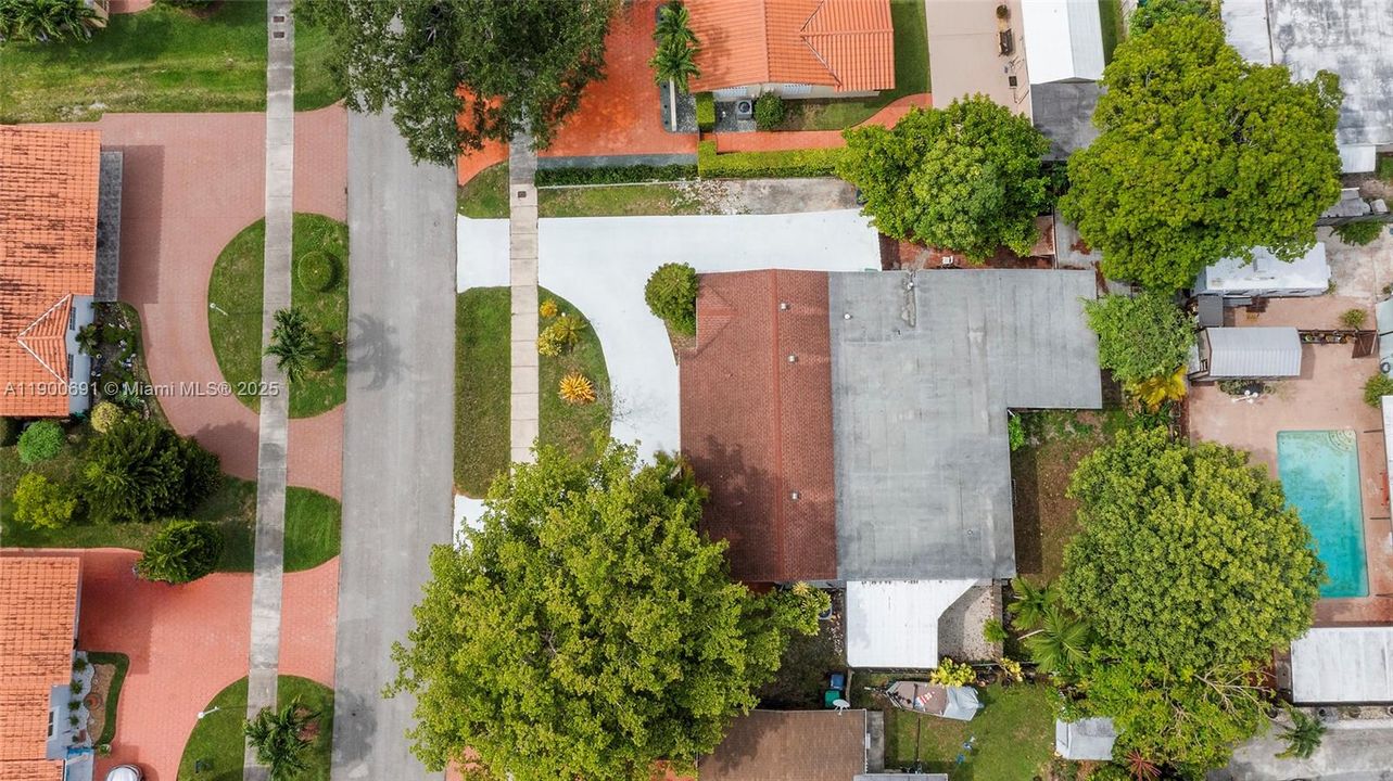 For Sale: $789,900 (4 beds, 2 baths, 2242 Square Feet)