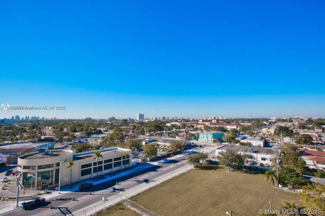 En Renta: $2,300 (2 camas, 2 baños, 877 Pies cuadrados)