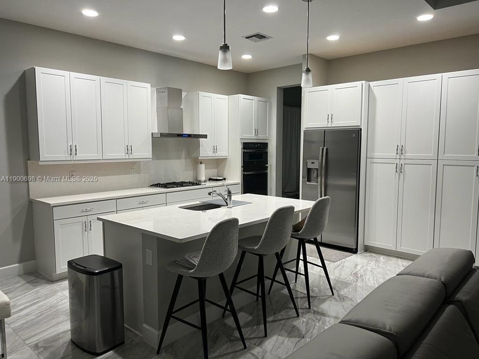 En Venta: $620,000 (3 camas, 2 baños, 1913 Pies cuadrados)