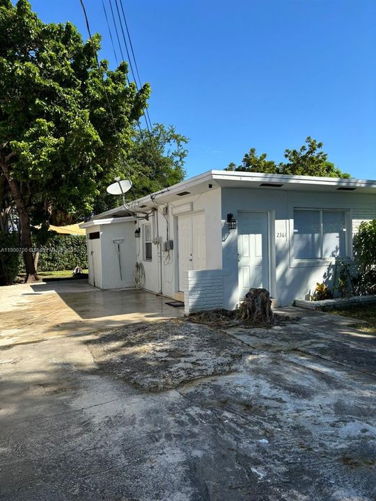 Recently Rented: $1,890 (1 beds, 1 baths, 570 Square Feet)