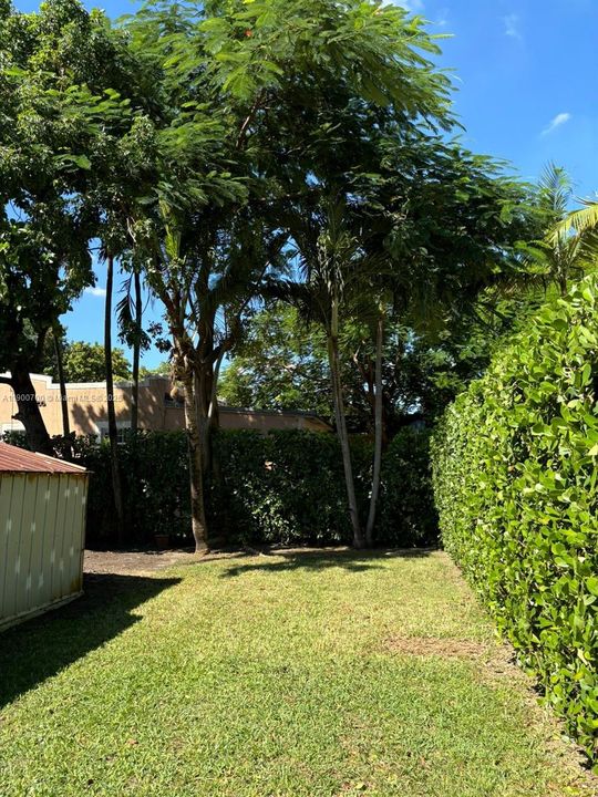 Recently Rented: $1,890 (1 beds, 1 baths, 570 Square Feet)