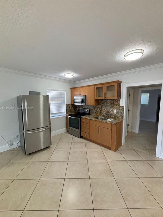 Recently Rented: $1,890 (1 beds, 1 baths, 570 Square Feet)