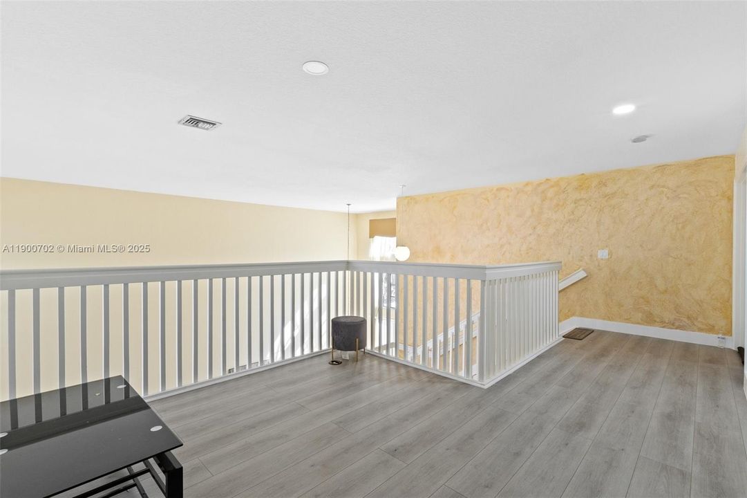 For Sale: $890,000 (5 beds, 3 baths, 3417 Square Feet)