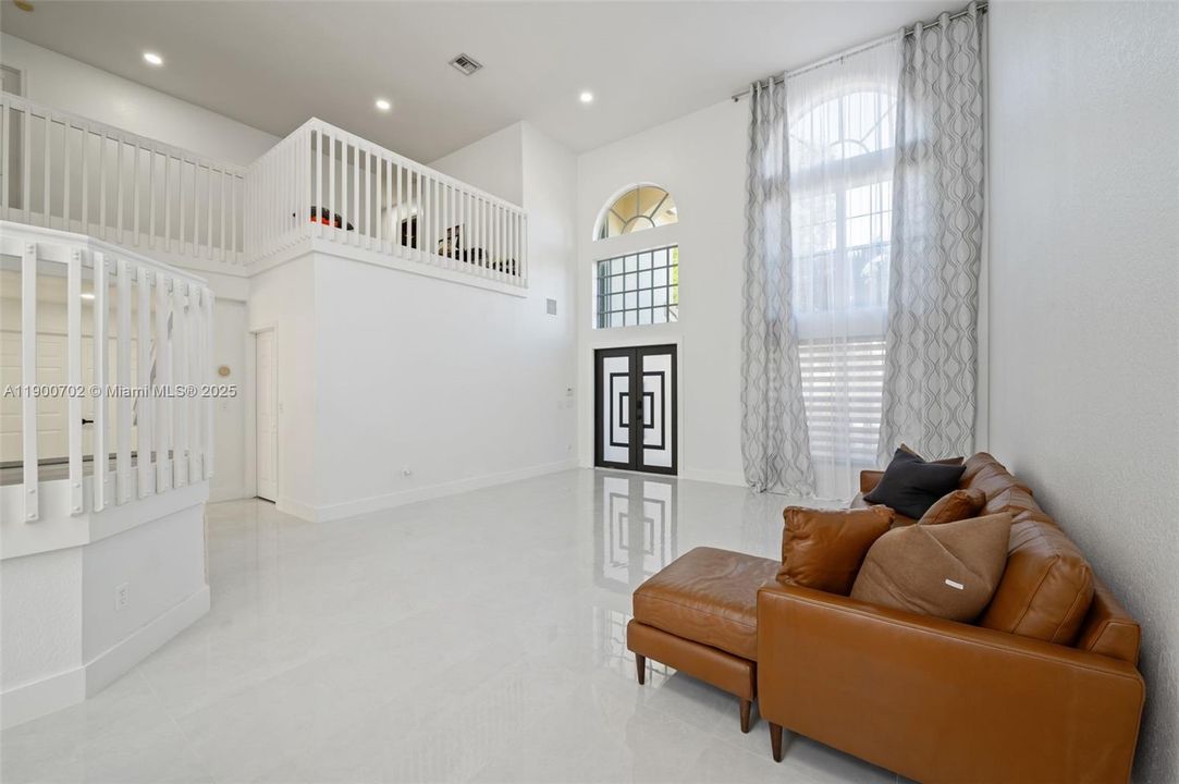 For Sale: $890,000 (5 beds, 3 baths, 3417 Square Feet)