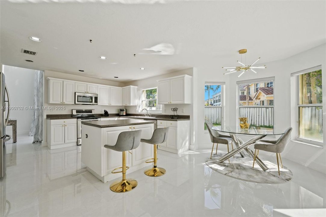 For Sale: $890,000 (5 beds, 3 baths, 3417 Square Feet)