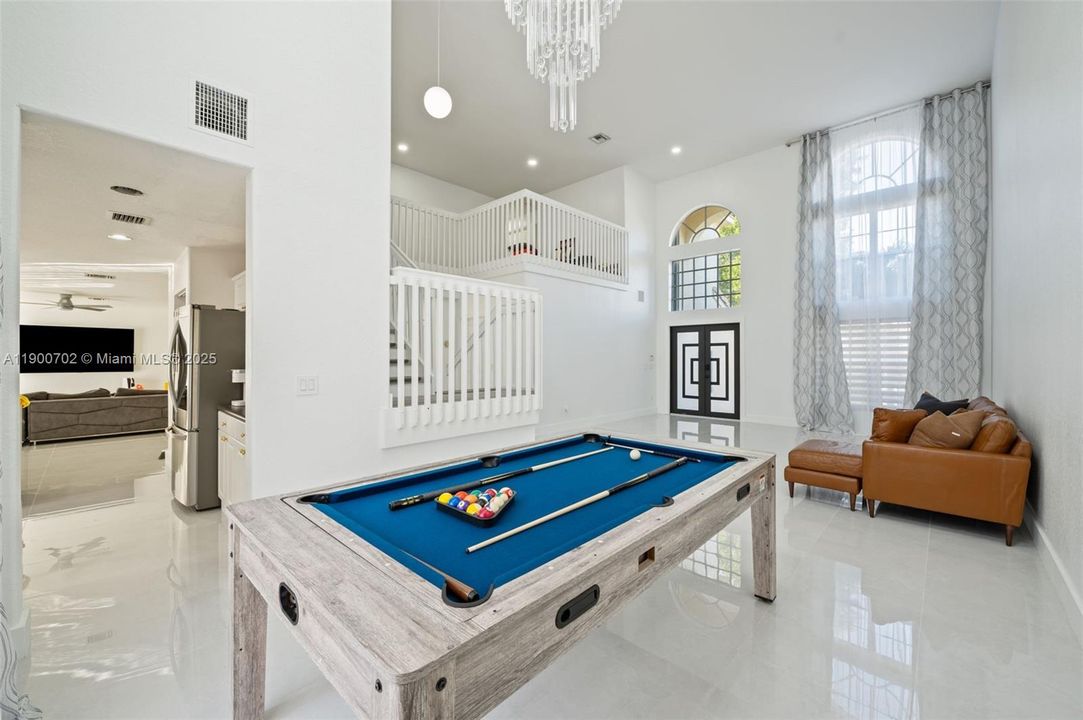 For Sale: $890,000 (5 beds, 3 baths, 3417 Square Feet)