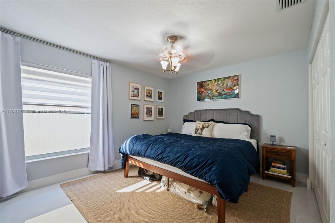 For Sale: $890,000 (5 beds, 3 baths, 3417 Square Feet)