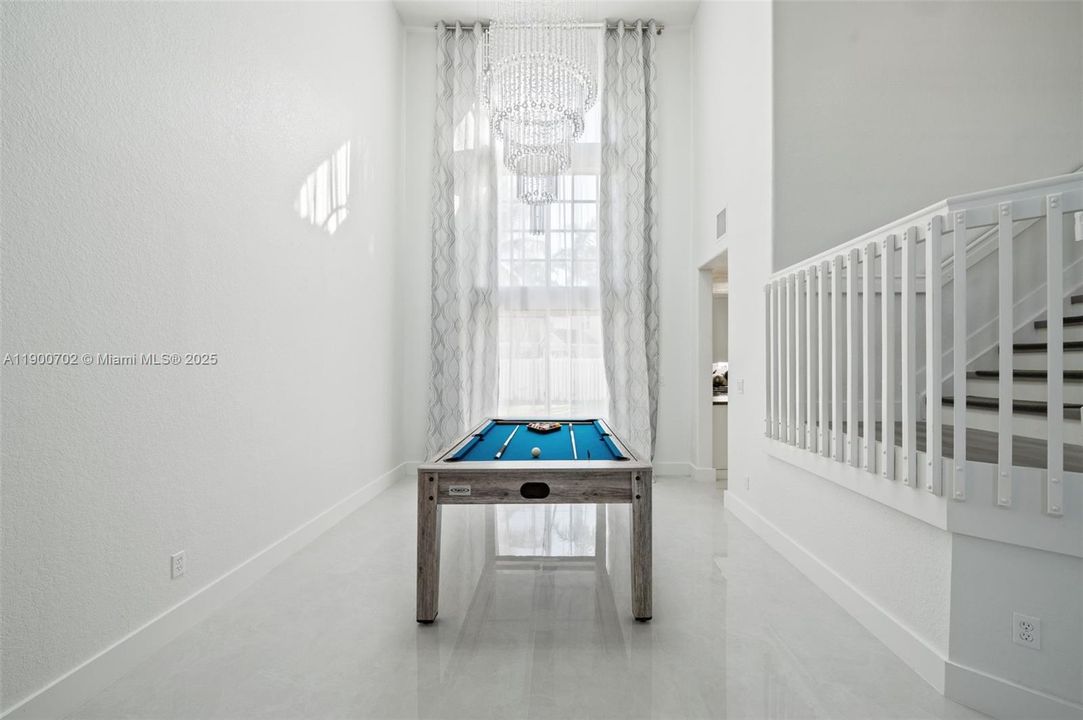 For Sale: $890,000 (5 beds, 3 baths, 3417 Square Feet)