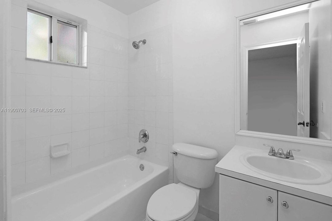 В аренду: $2,250 (2 спален, 2 ванн, 1370 Квадратных фут)