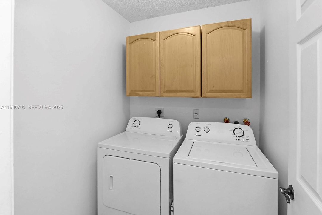 В аренду: $2,250 (2 спален, 2 ванн, 1370 Квадратных фут)