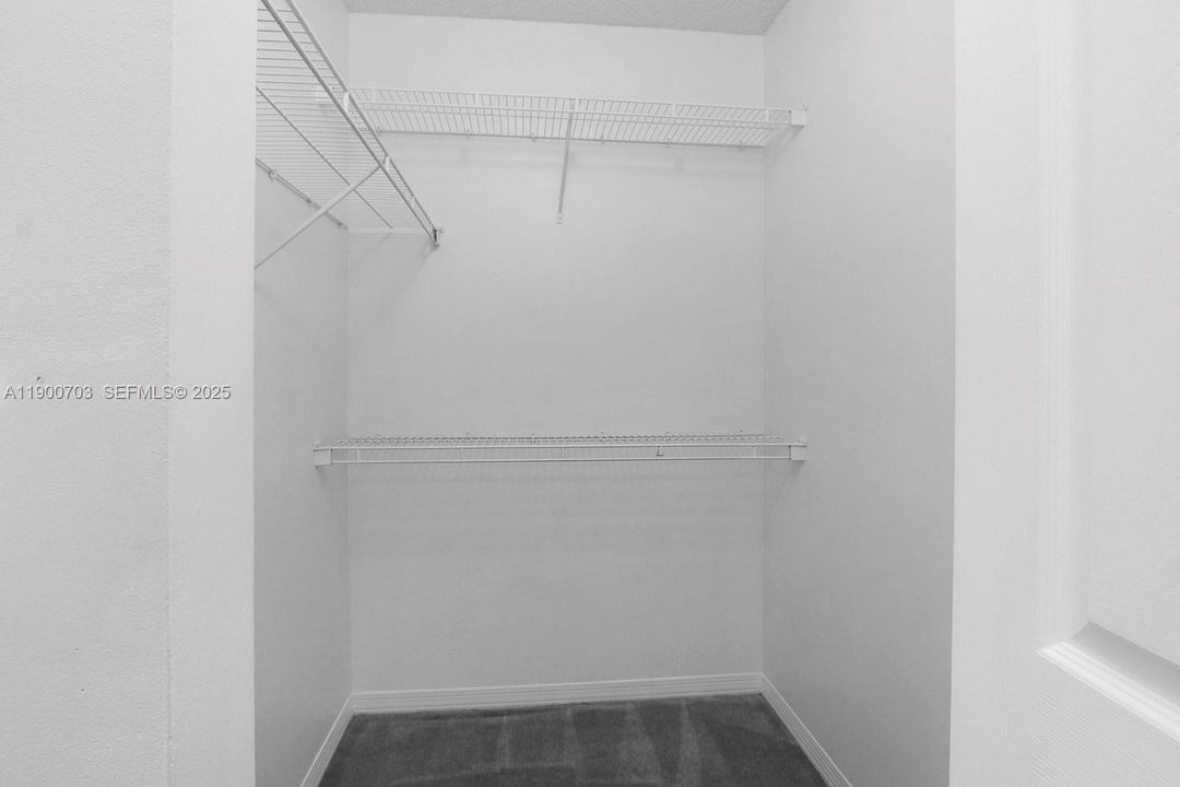 В аренду: $2,250 (2 спален, 2 ванн, 1370 Квадратных фут)