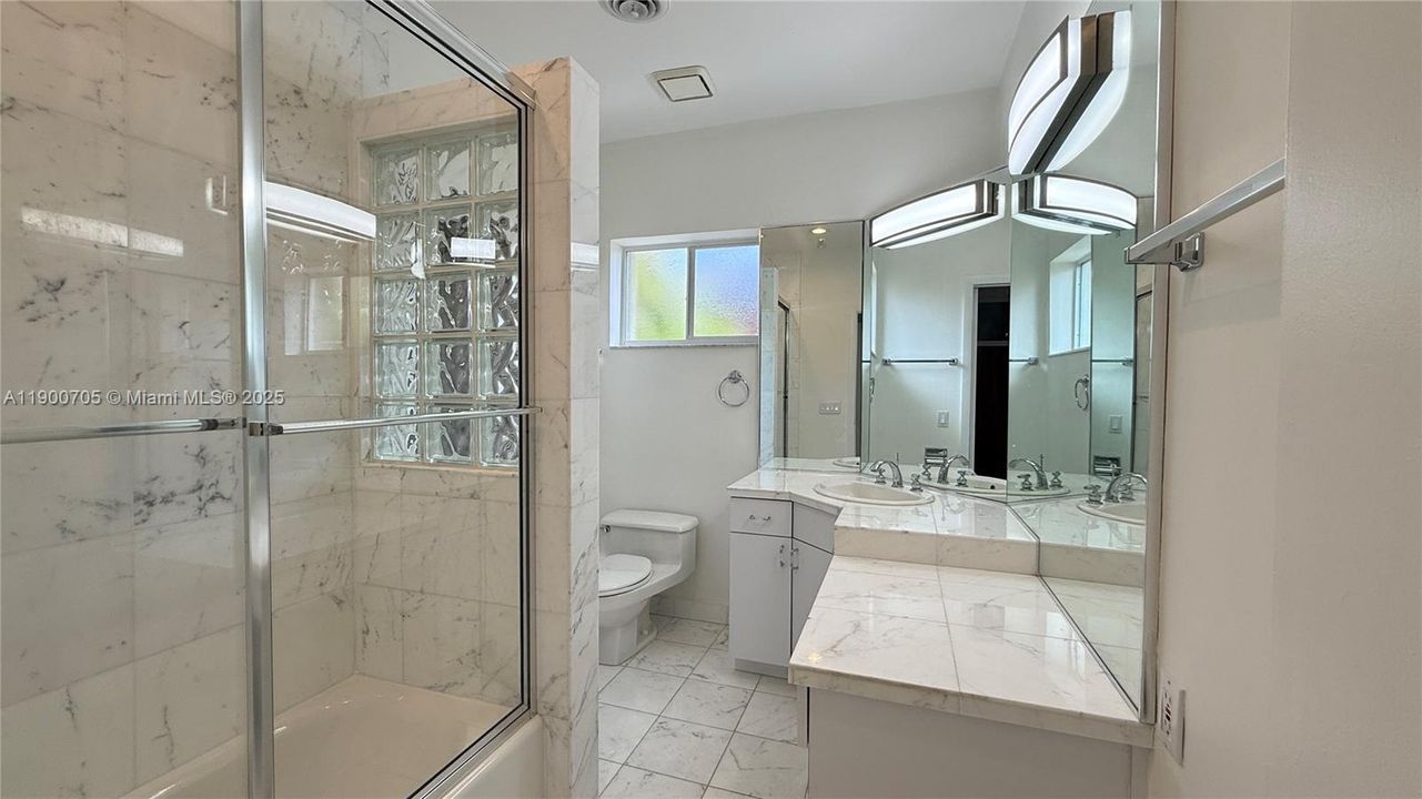 For Rent: $10,500 (4 beds, 3 baths, 2655 Square Feet)