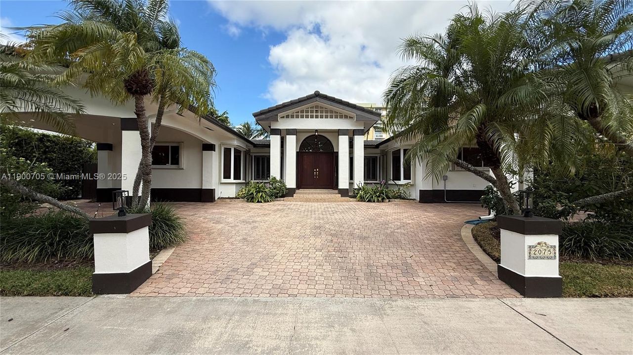 For Rent: $10,500 (4 beds, 3 baths, 2655 Square Feet)