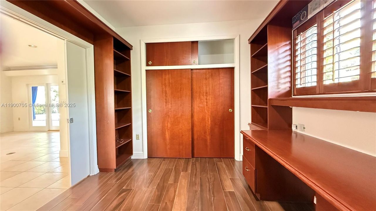 For Rent: $10,500 (4 beds, 3 baths, 2655 Square Feet)