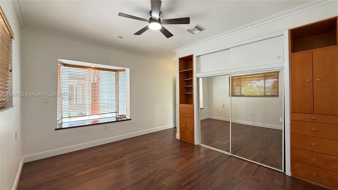 For Rent: $10,500 (4 beds, 3 baths, 2655 Square Feet)