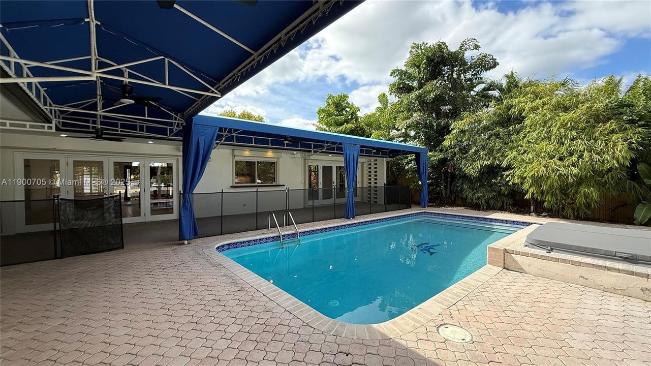 For Rent: $10,500 (4 beds, 3 baths, 2655 Square Feet)