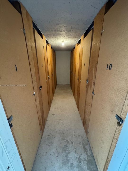 合同活跃: $179,990 (2 贝兹, 2 浴室, 1064 平方英尺)