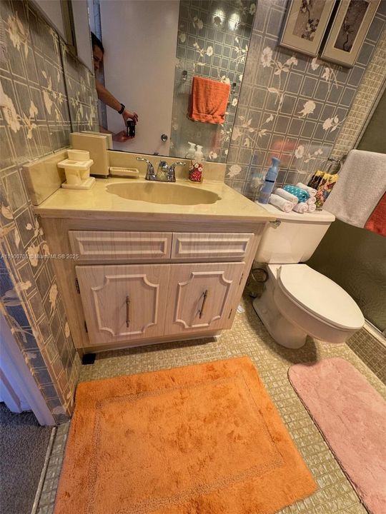 合同活跃: $179,990 (2 贝兹, 2 浴室, 1064 平方英尺)