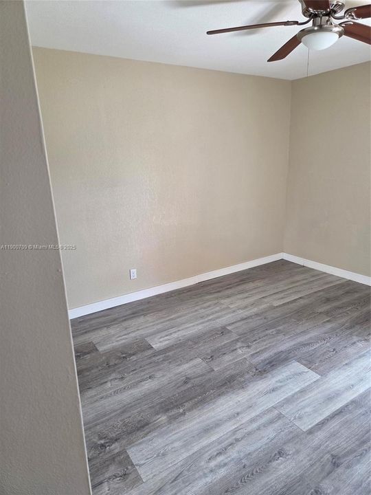 出租: $3,500 (4 贝兹, 2 浴室, 2203 平方英尺)