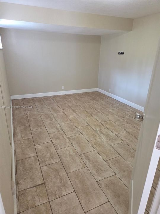 出租: $3,500 (4 贝兹, 2 浴室, 2203 平方英尺)