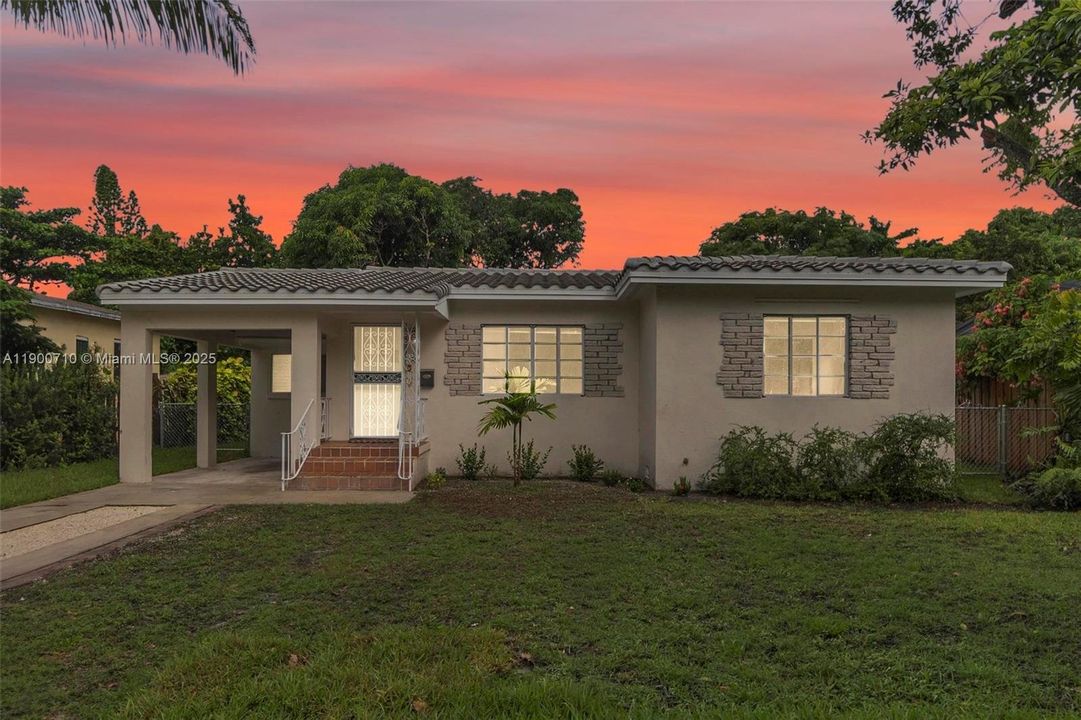 出租: $3,250 (3 贝兹, 1 浴室, 1060 平方英尺)