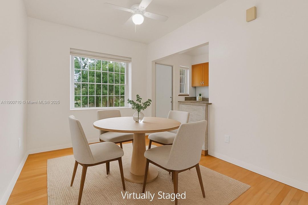 出租: $3,250 (3 贝兹, 1 浴室, 1060 平方英尺)