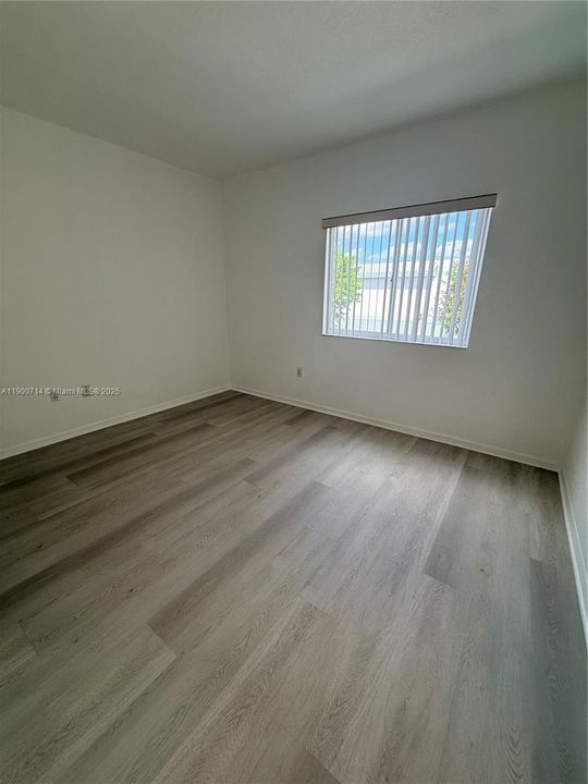 出租: $2,350 (2 贝兹, 2 浴室, 1140 平方英尺)