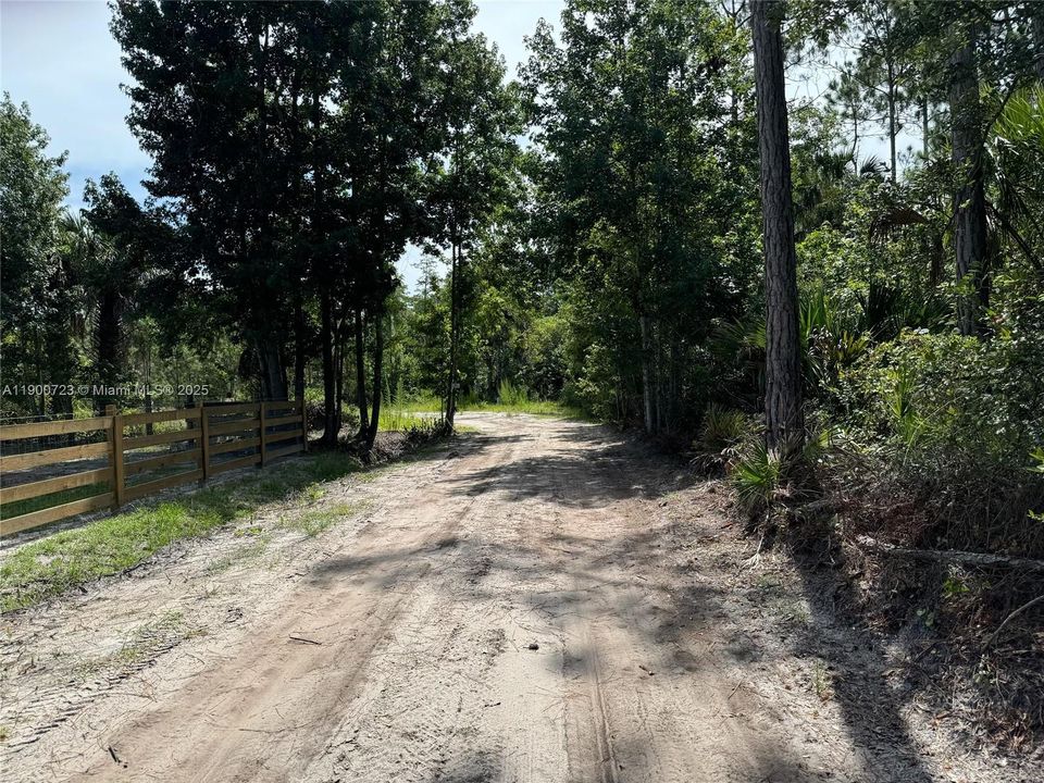 На продажу: $166,000 (5.00 acres)