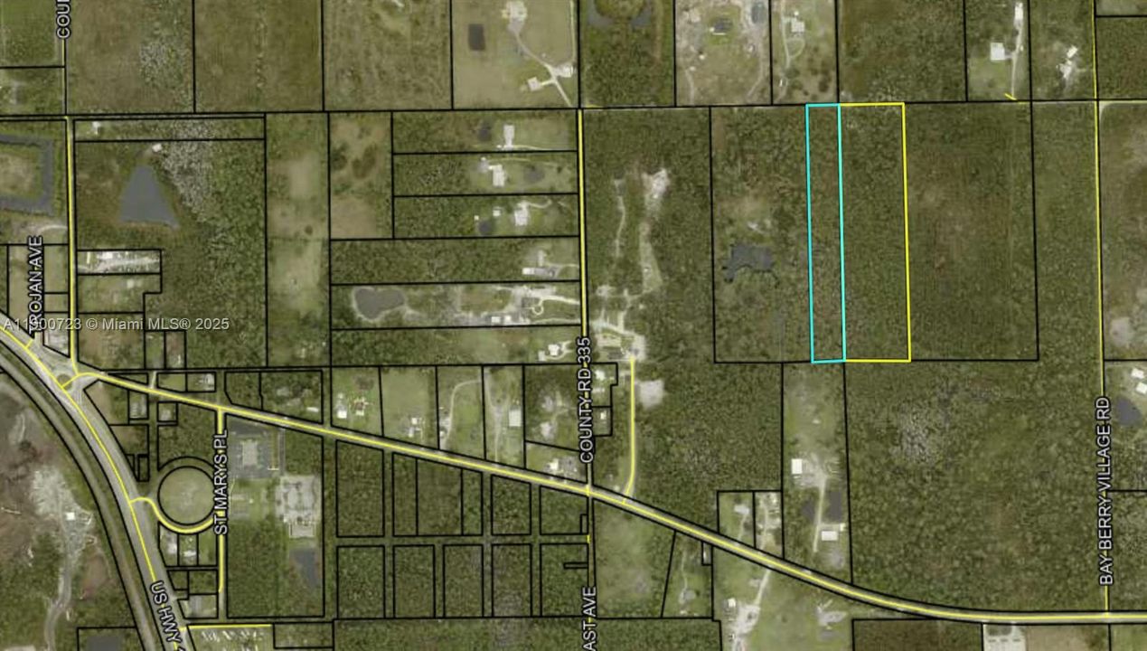 Lot boundary, north end borders road