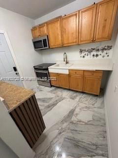 For Rent: $2,500 (3 beds, 2 baths, 1320 Square Feet)