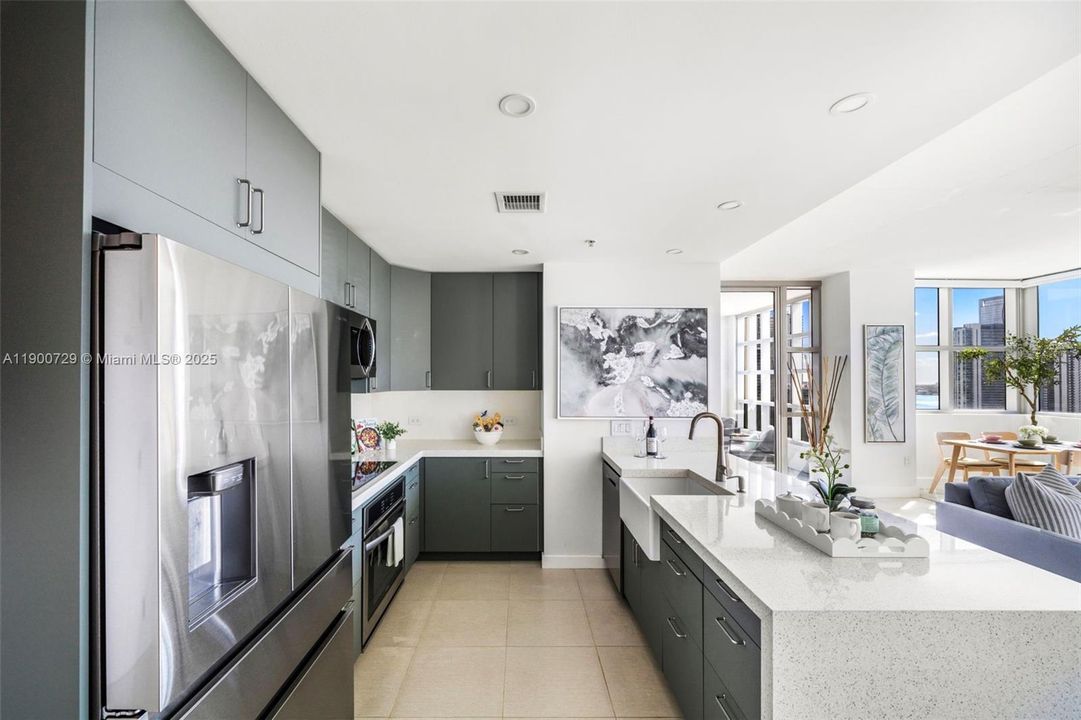 Под контрактом: $895,000 (2 спален, 2 ванн, 1263 Квадратных фут)