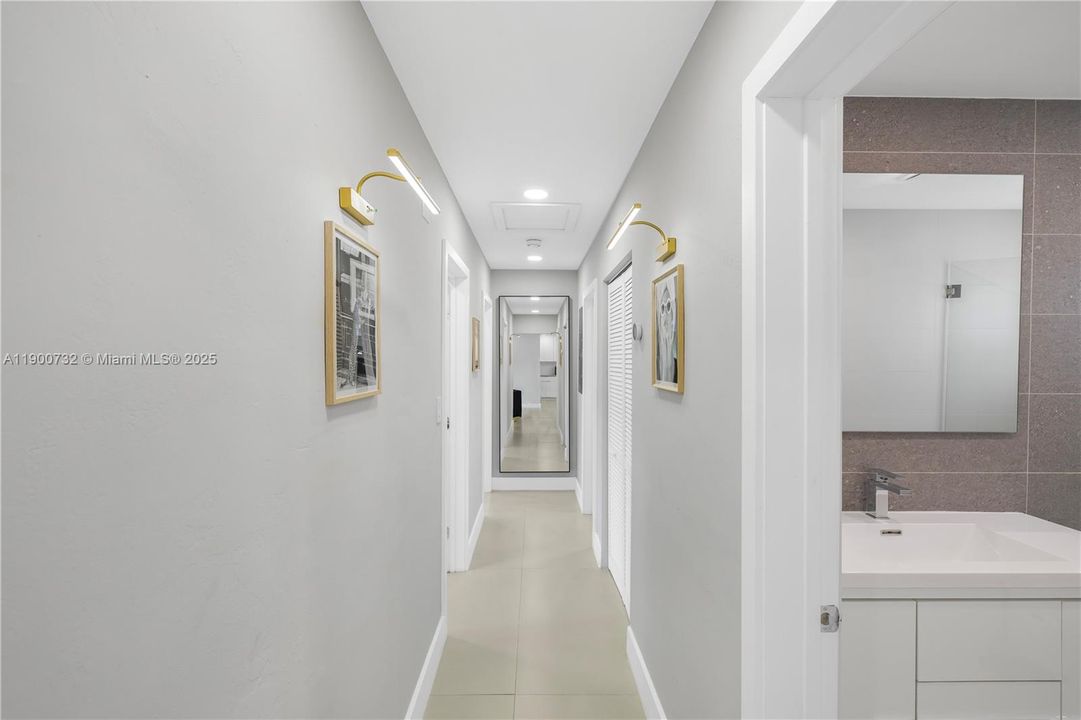 В аренду: $8,000 (3 спален, 2 ванн, 1460 Квадратных фут)