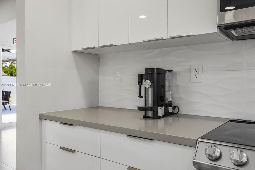 В аренду: $8,000 (3 спален, 2 ванн, 1460 Квадратных фут)