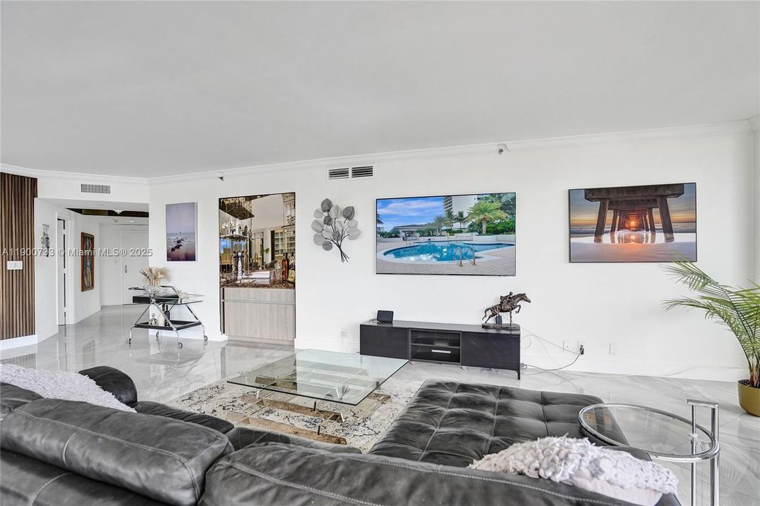 На продажу: $1,289,000 (2 спален, 2 ванн, 2154 Квадратных фут)