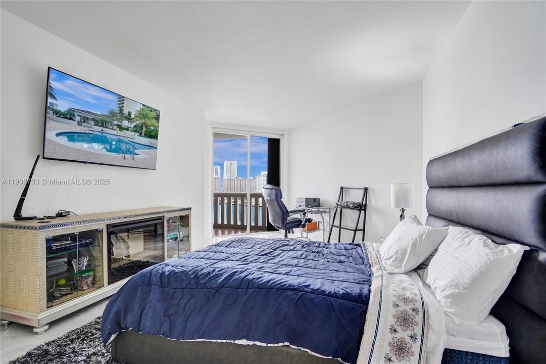 На продажу: $1,289,000 (2 спален, 2 ванн, 2154 Квадратных фут)