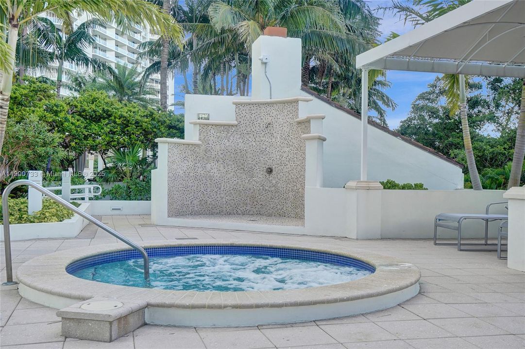 На продажу: $1,289,000 (2 спален, 2 ванн, 2154 Квадратных фут)